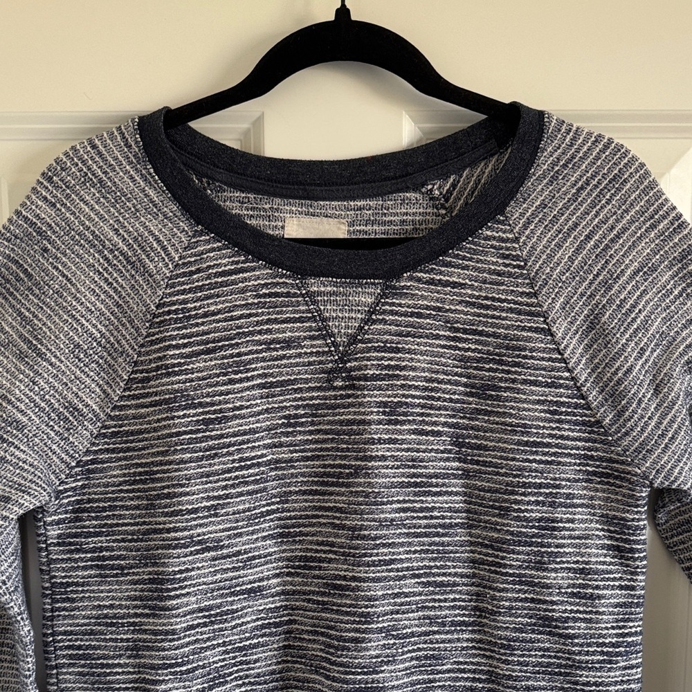 Levi's Blue, White and Silver Tweed Style Sweatshirt Size Medium